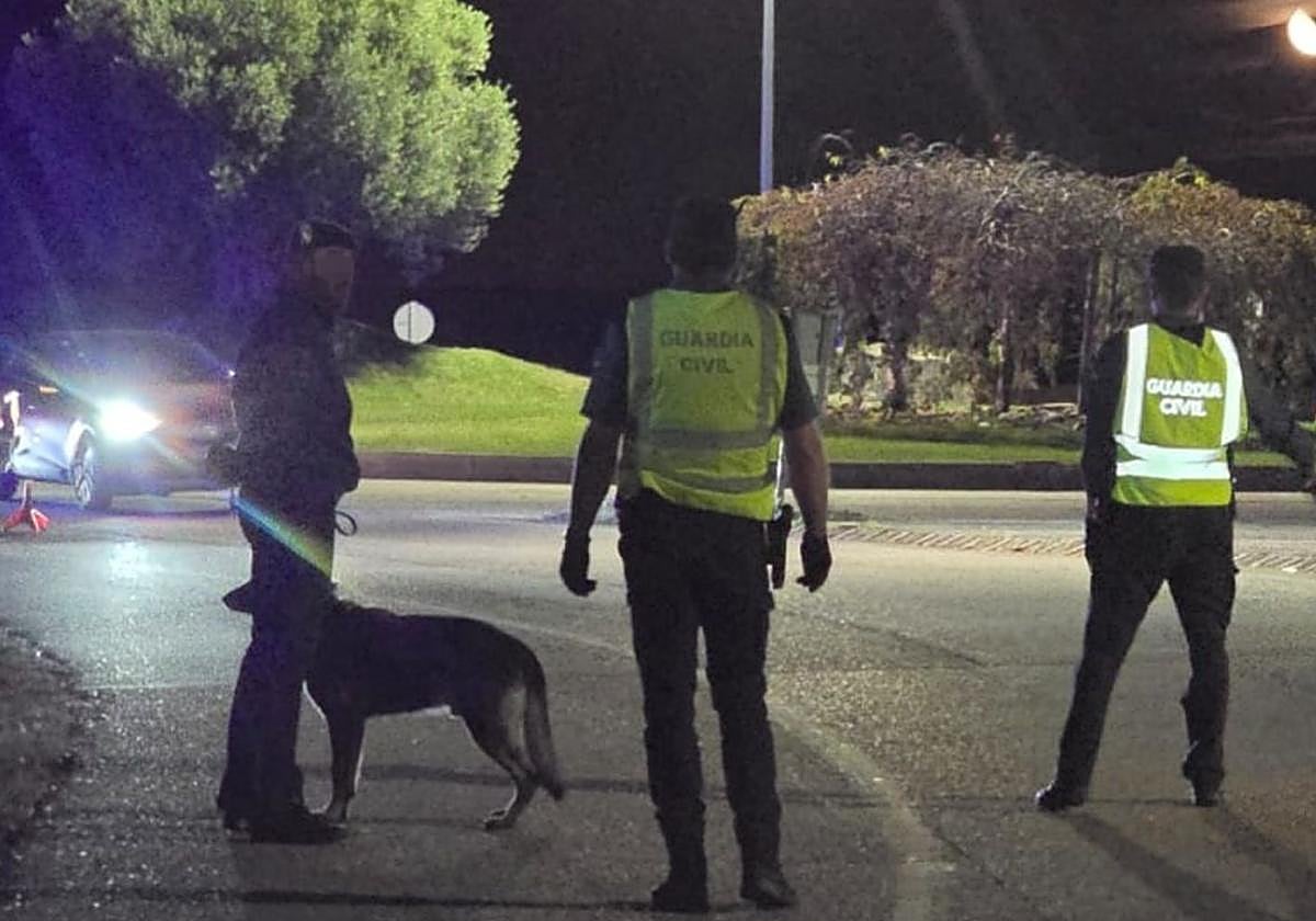 Foto de archivo de un control de Guardia Civil.