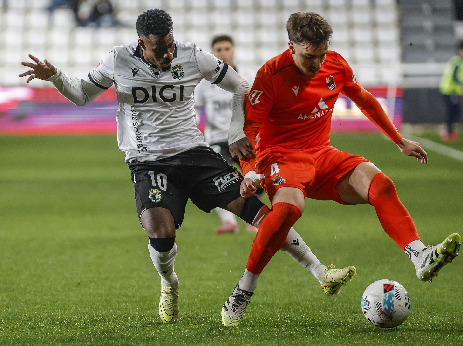 Todas las imágenes del encuentro entre el Burgos CF y la Real Sociedad B