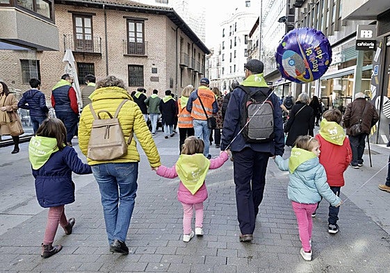 Imagen de archivo de una fiesta de familias numerosas.