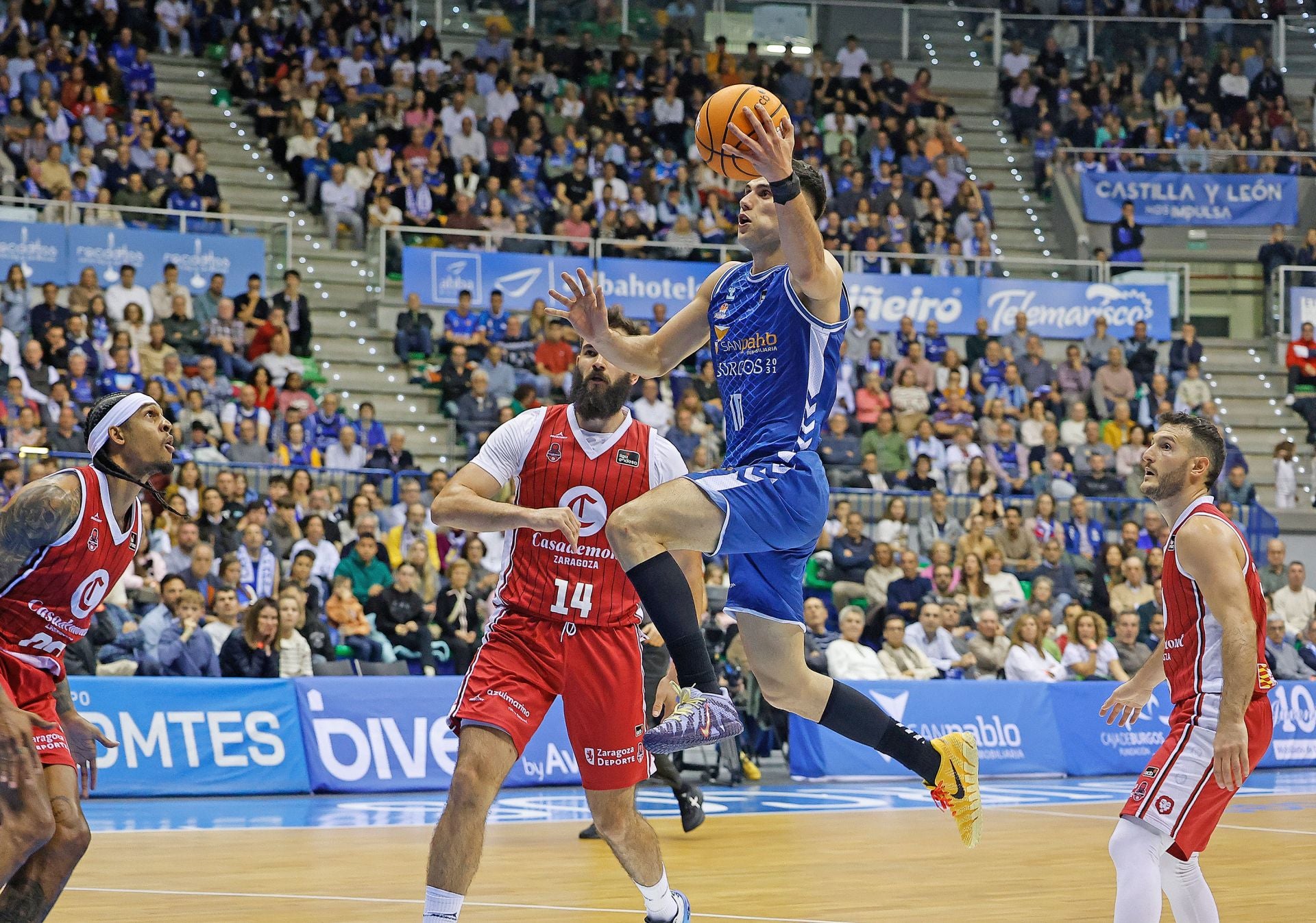 Así ha sido en imágenes la derrota del San Pablo frente al Casademont Zaragoza