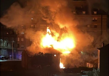 Un incendio devora una vivienda en Miranda de Ebro en la noche de Halloween