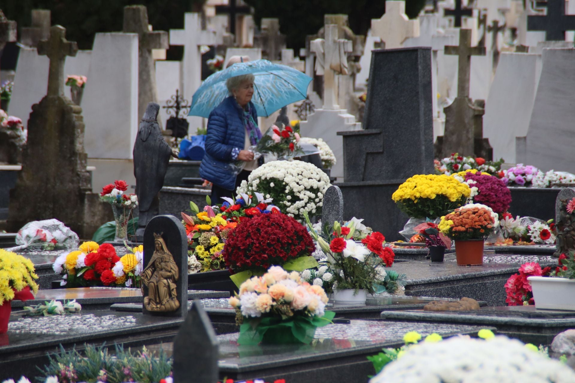 Así ha vivido Burgos el Día de Todos los Santos en imágenes