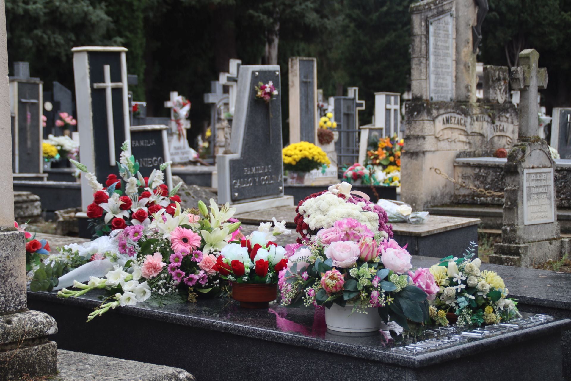 Así ha vivido Burgos el Día de Todos los Santos en imágenes