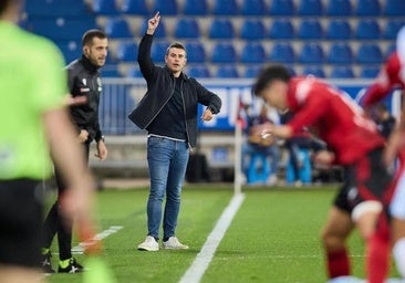 Fran Justo deja de ser el entrenador del CD Mirandés