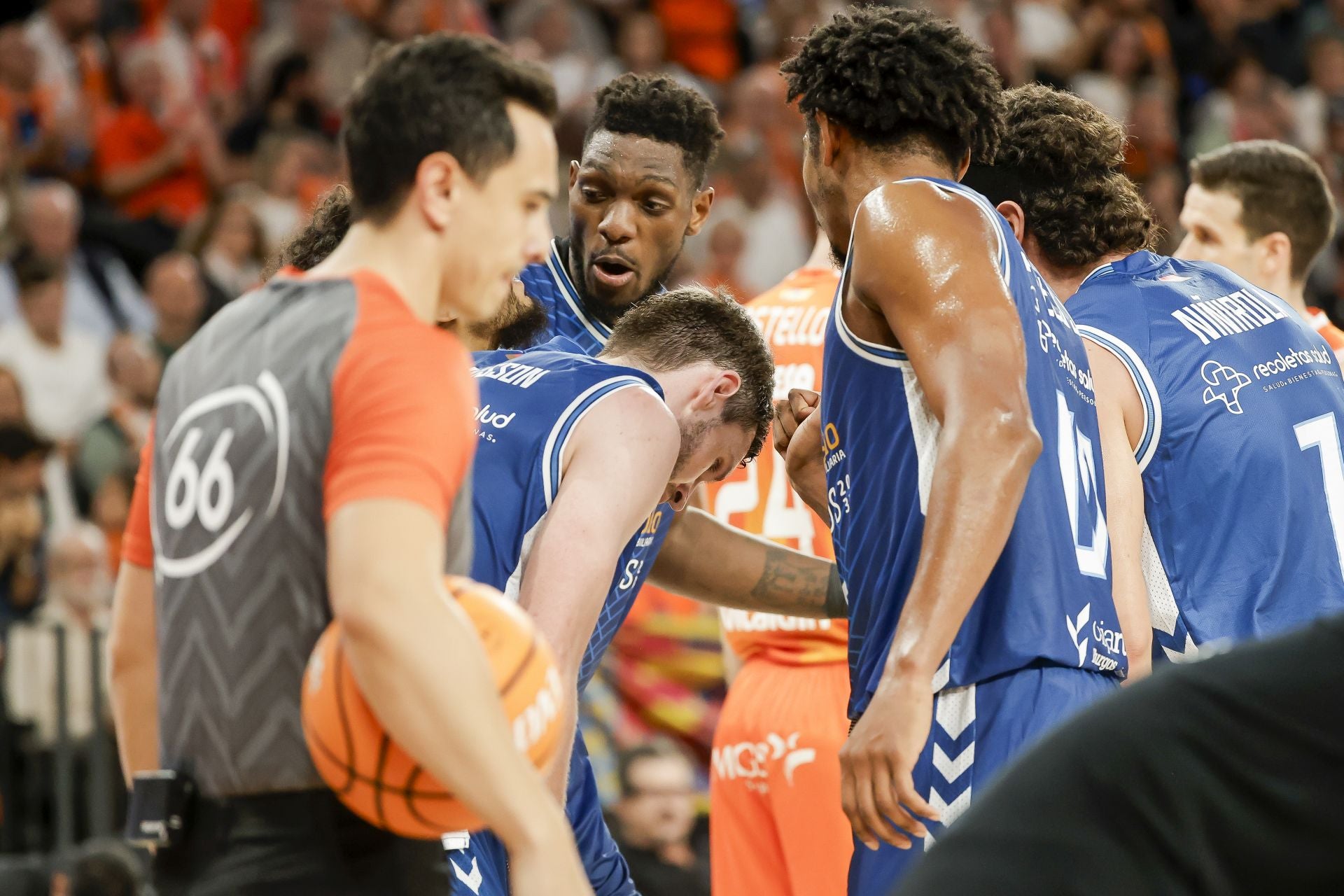La derrota del San Pablo frente al Valencia Basket en imágenes