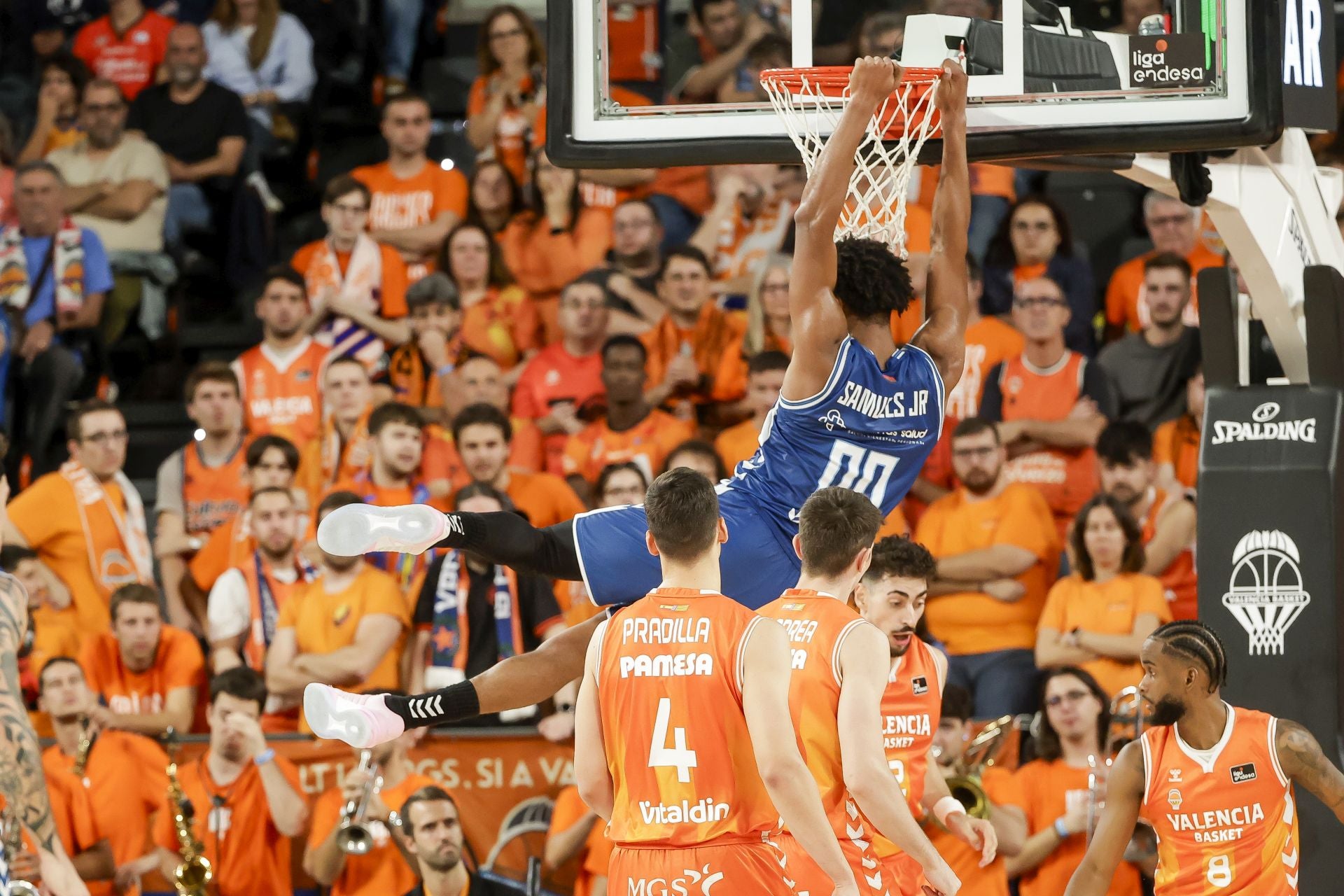 La derrota del San Pablo frente al Valencia Basket en imágenes