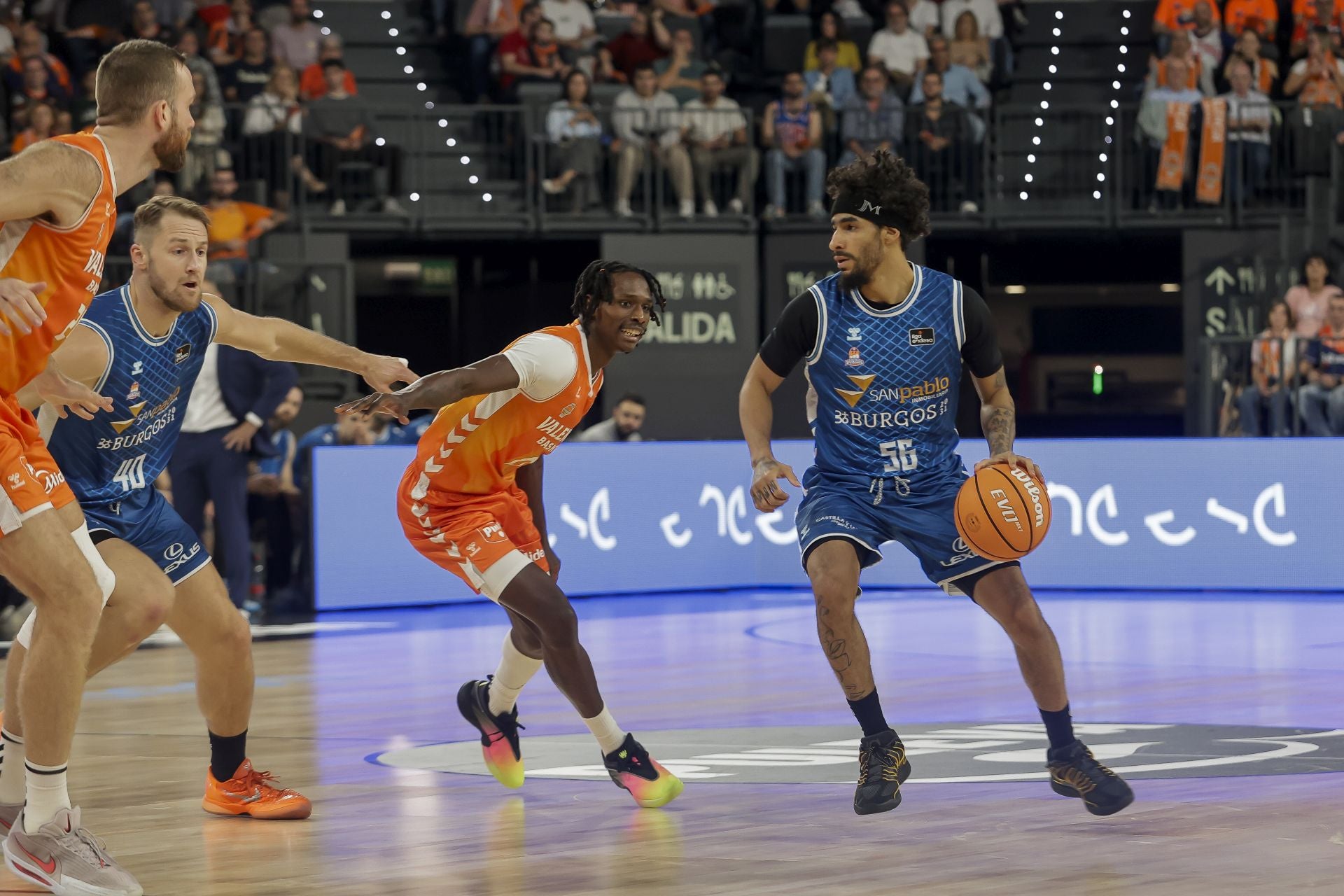 La derrota del San Pablo frente al Valencia Basket en imágenes