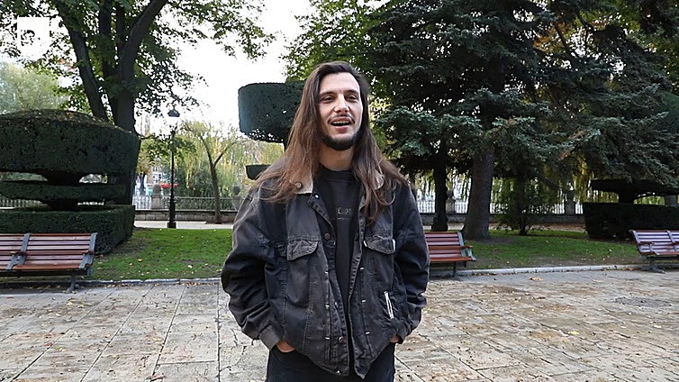 El joven director de cine de Burgos, Saúl González, explica cómo será su película 'Cuatro caballos'