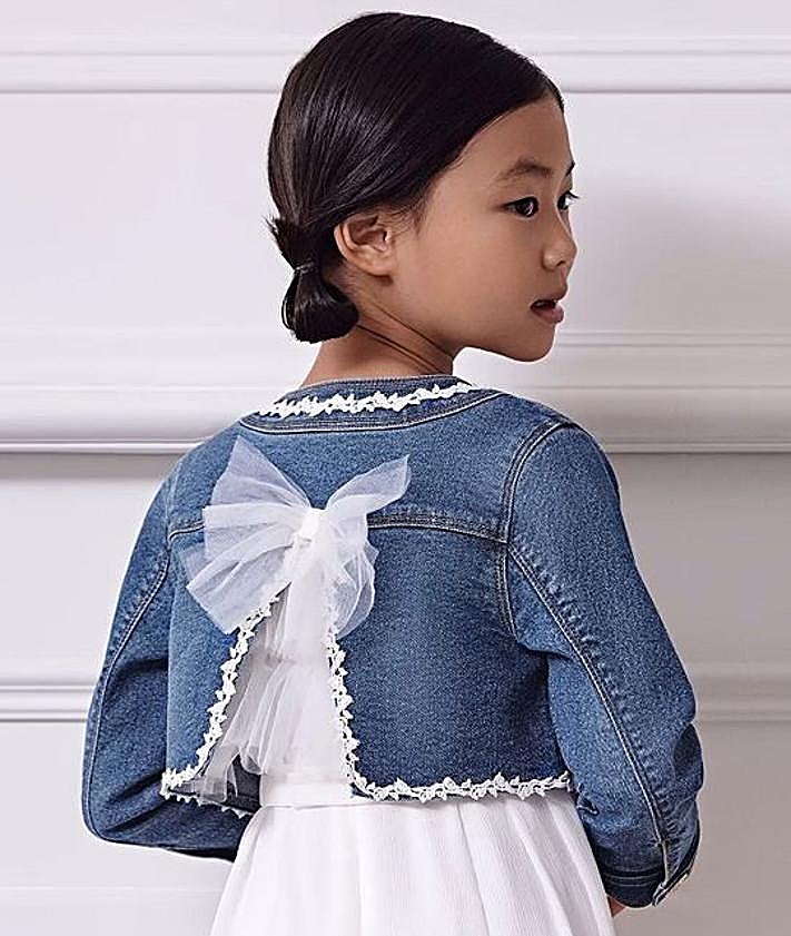 Imagen secundaria 2 - Azucena: Tres décadas vistiendo la infancia con estilo, calidad y ternura