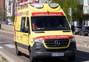 Herido un conductor al chocar contra un turismo aparcado en Burgos