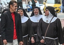 Imagen de archivo de las monjas cismáticas de Belorado llegando con su portavoz a los juzgados de Briviesca.