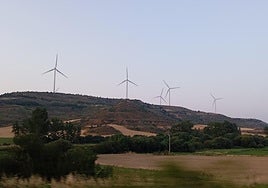 Molinos eólicos en el Alfoz de Burgos.