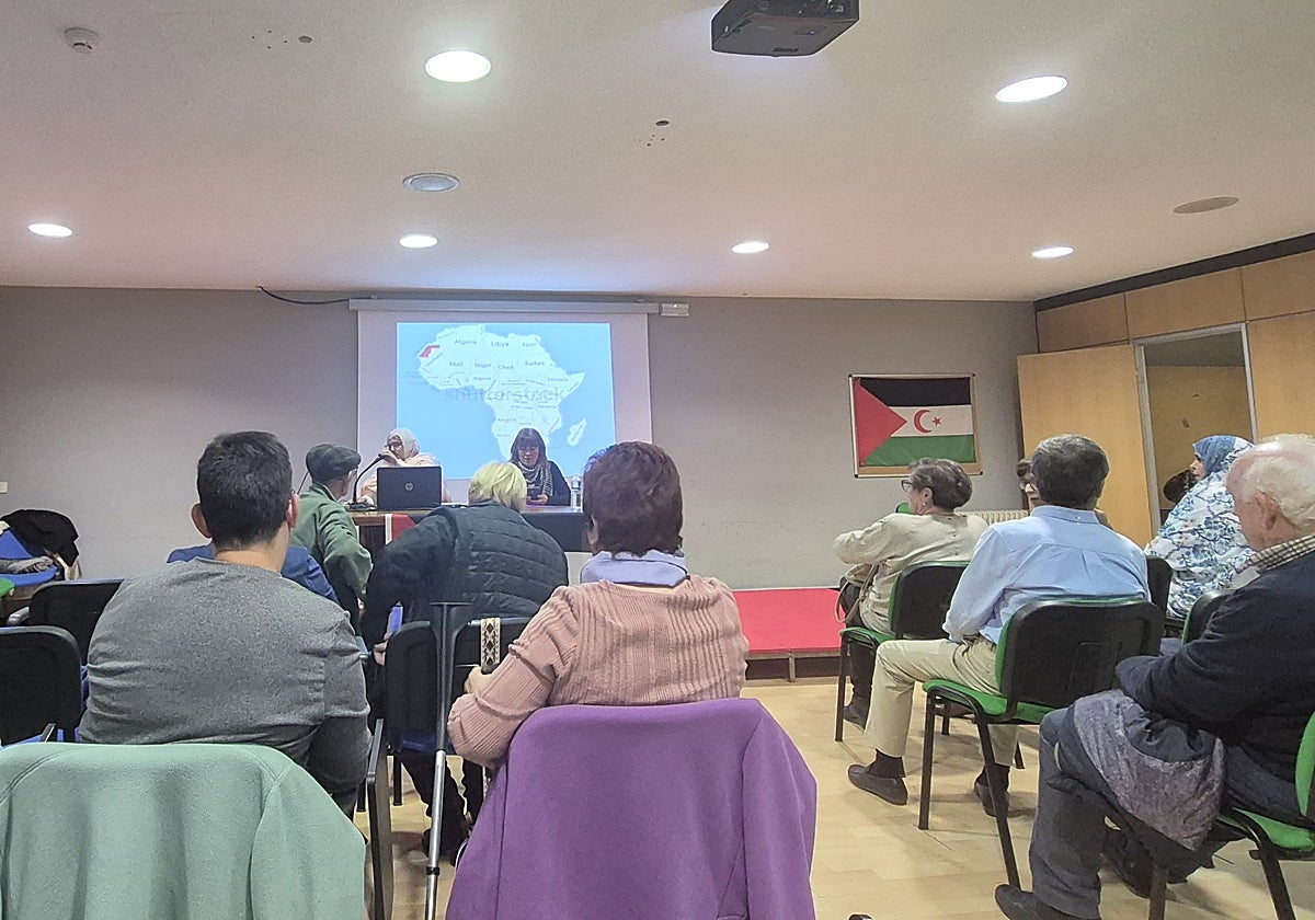 La cita congregó a más de medio centenar de personas