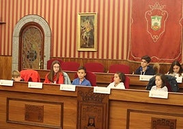 Uno Pleno infantil en la etapa de Daniel de la Rosa como alcalde.