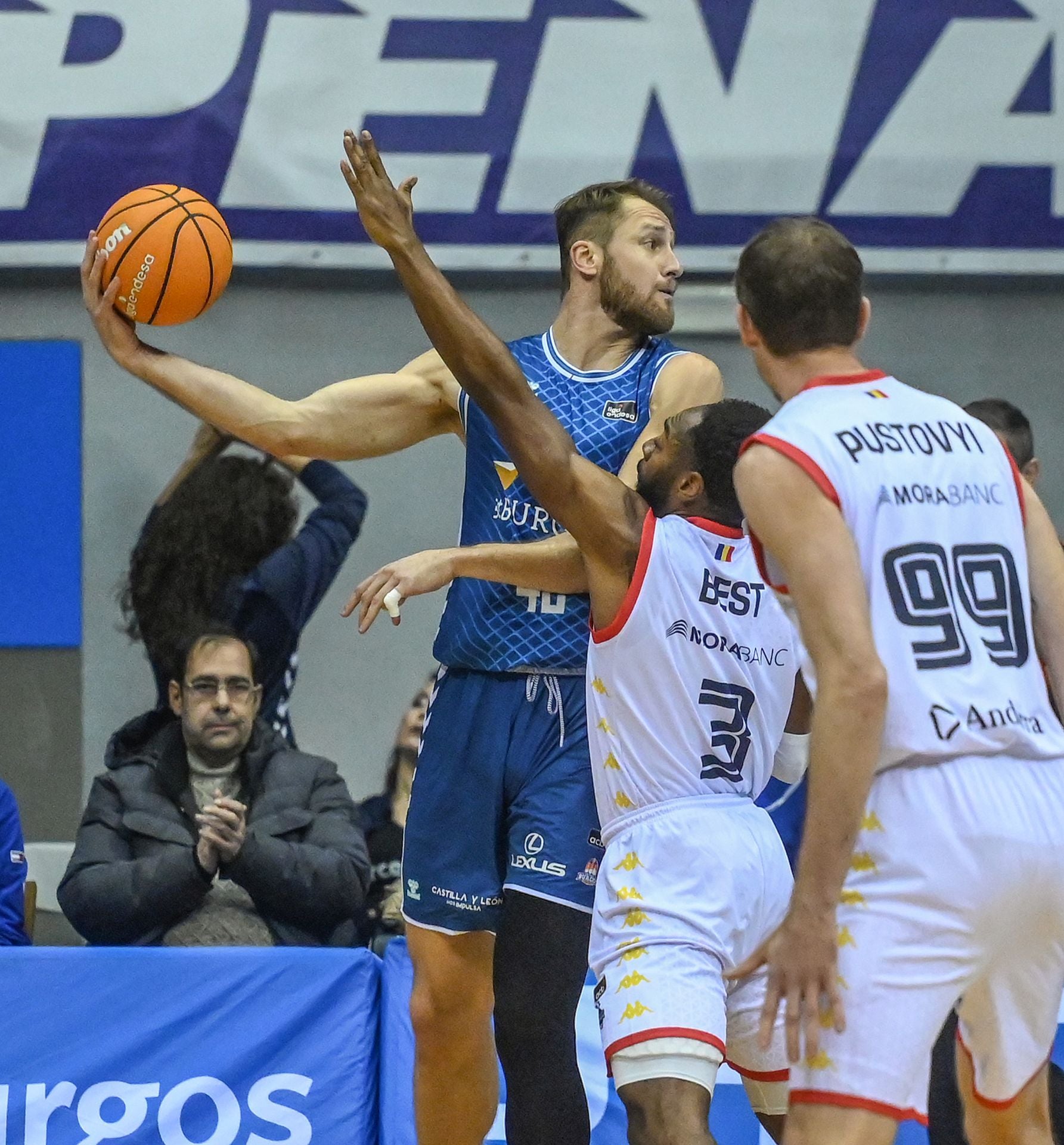 Así ha sido en imágenes la derrota del San Pablo frente al Morabanc Andorra