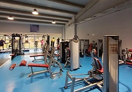 Máquinas instaladas en el gimnasio del polideportivo municipal de Villarcayo que serán sustituidas.