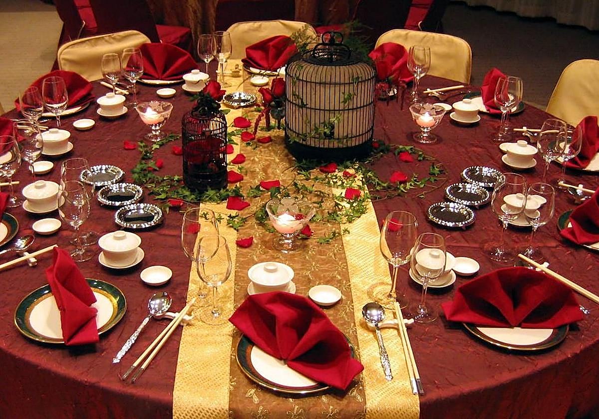 Los restaurantes de Burgos cuelgan el cartel de 'no hay mesas' para Navidad