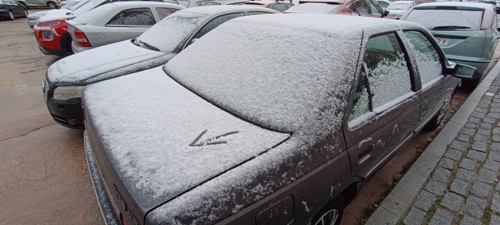 Las imágenes de la nieve que ha caído en Burgos
