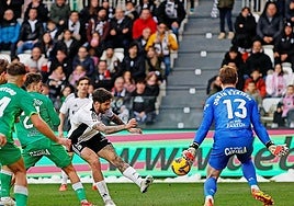 Imágen del anterior encuentro entre Burgos CF y Racing de Santander.