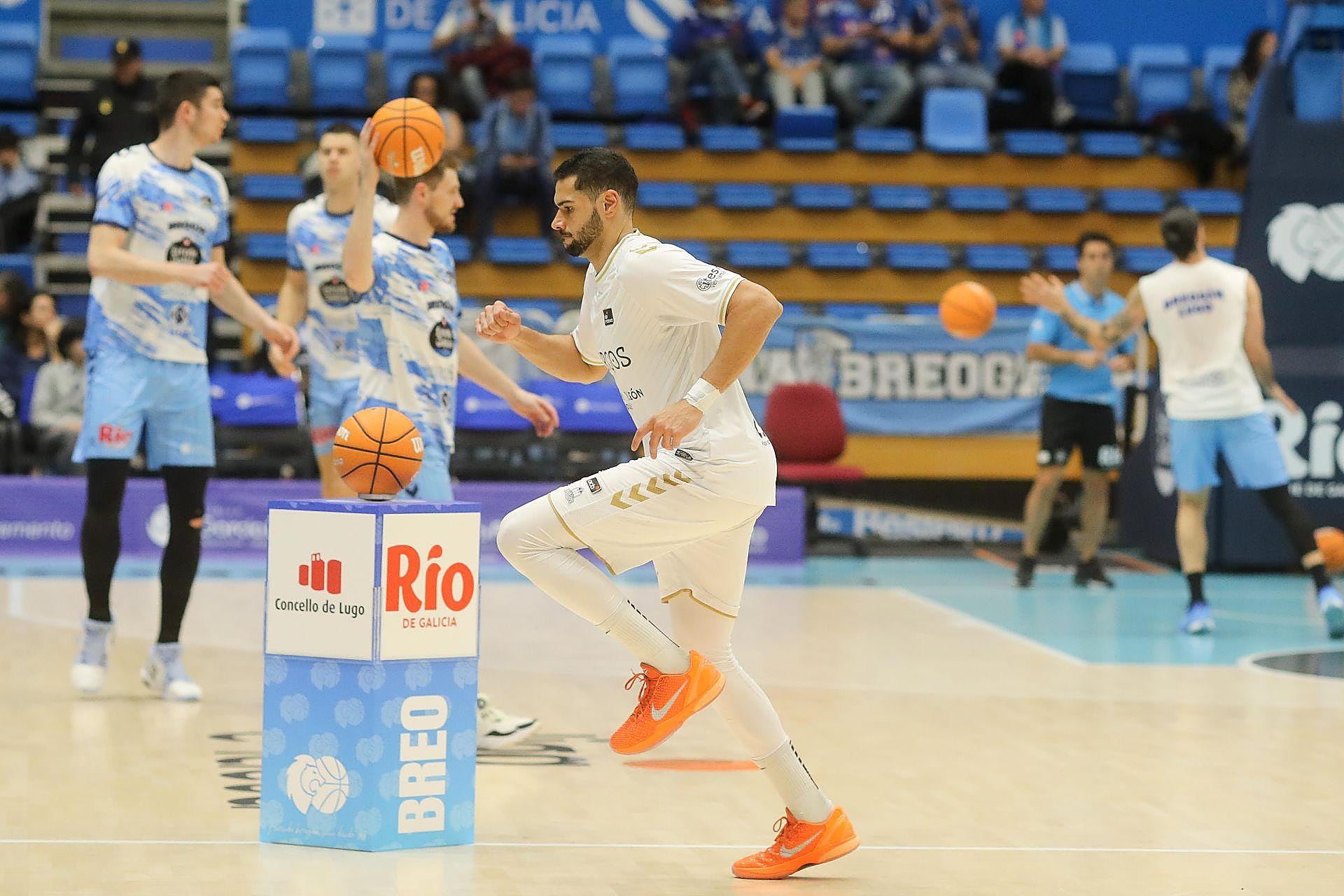 La derrota del San Pablo Burgos ante Río Breogán, en imágenes
