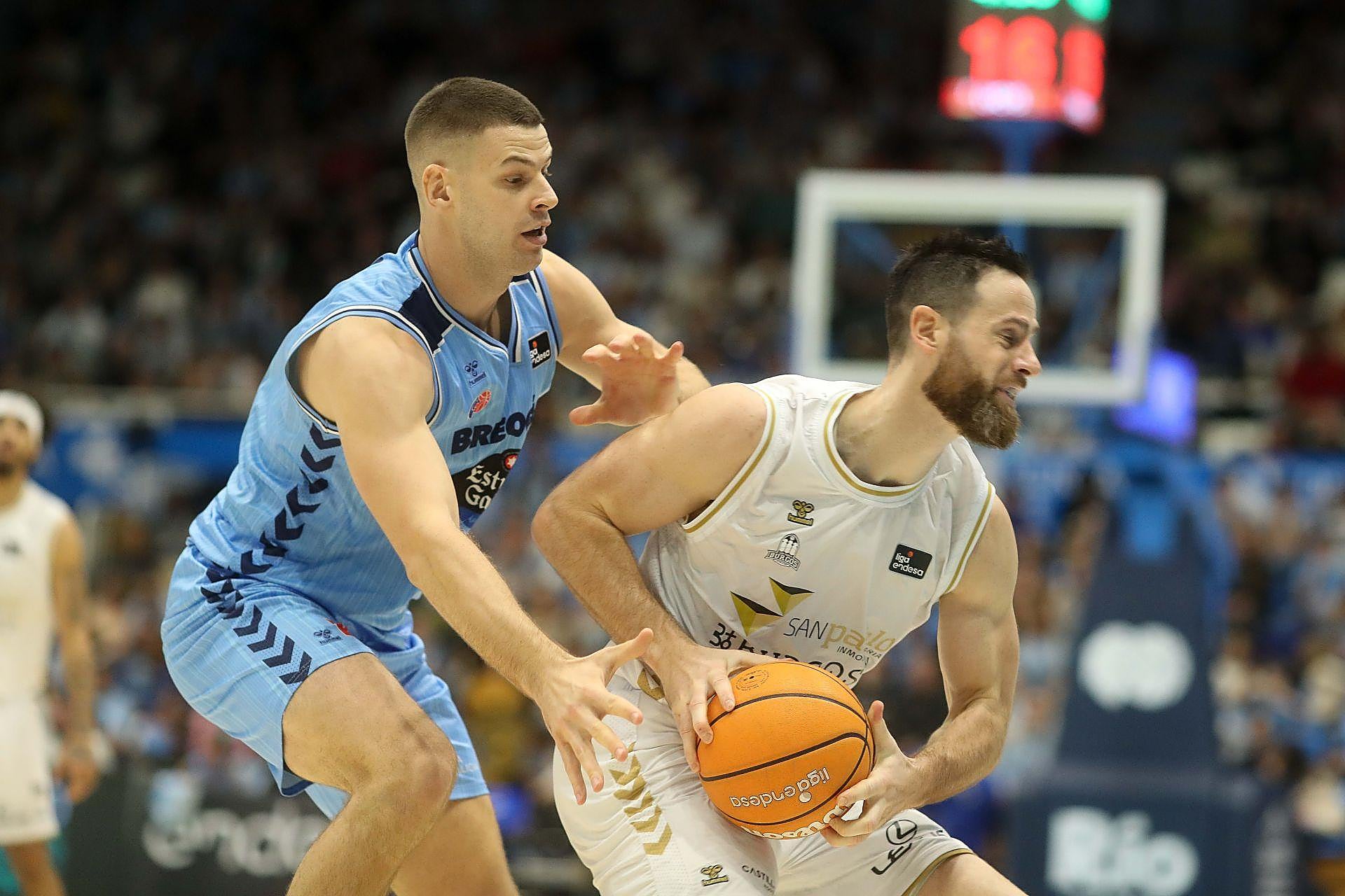 La derrota del San Pablo Burgos ante Río Breogán, en imágenes