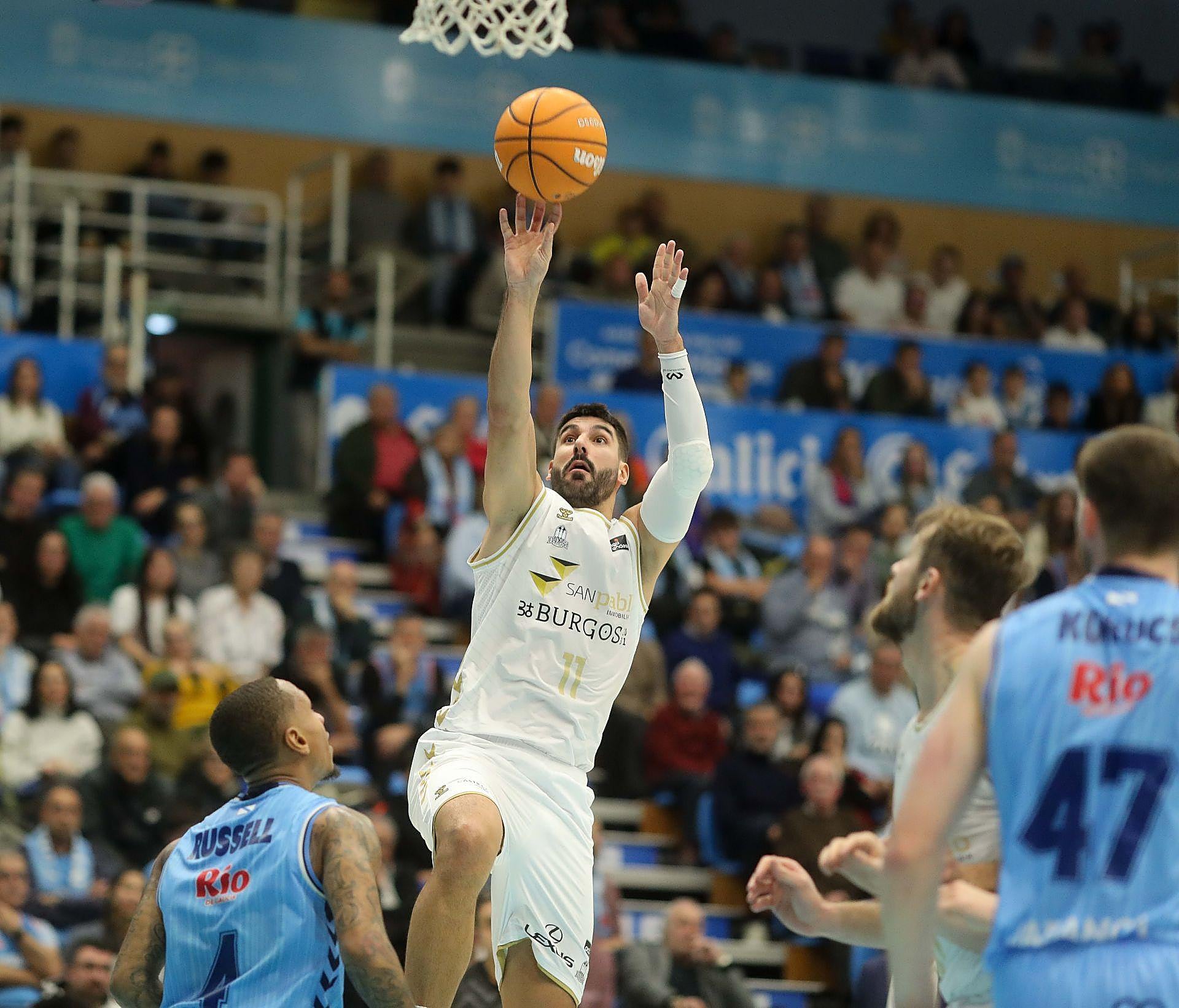 La derrota del San Pablo Burgos ante Río Breogán, en imágenes