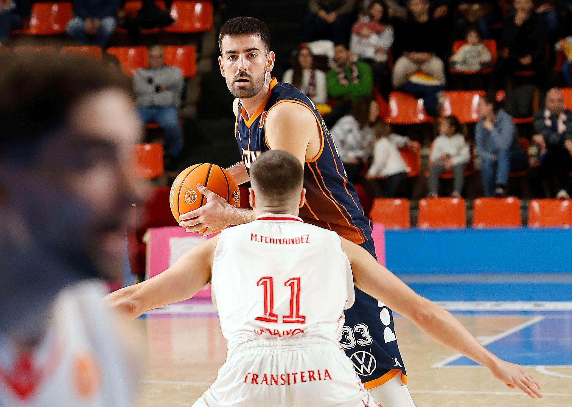 La derrota del Grupo Ureta Tizona frente al Ourense, en imágenes