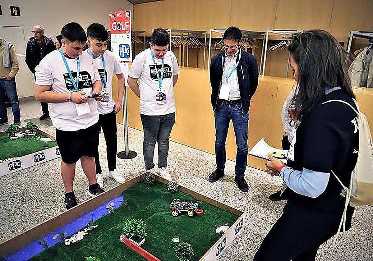 Uno de los equipos participantes en el Asti Robotics Challenge, en una edición anterior.