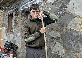 El fotógrafo burgalés Jorge Contreras Soto, autor del libro 'Los guardianes del Puerto de Pandetrave'.