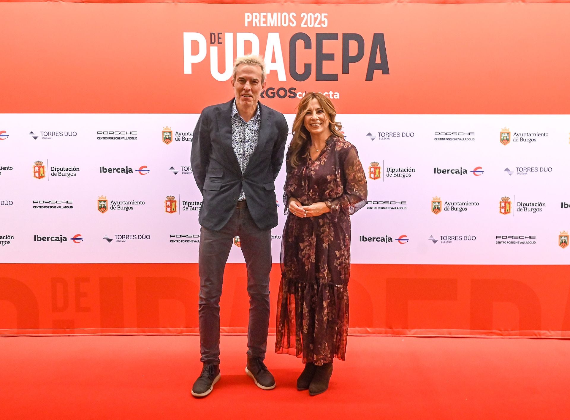 Roberto García Herrero, de Residencial Torres Dúo y Carolina Gil, promotora de ventas de Burgosconecta.