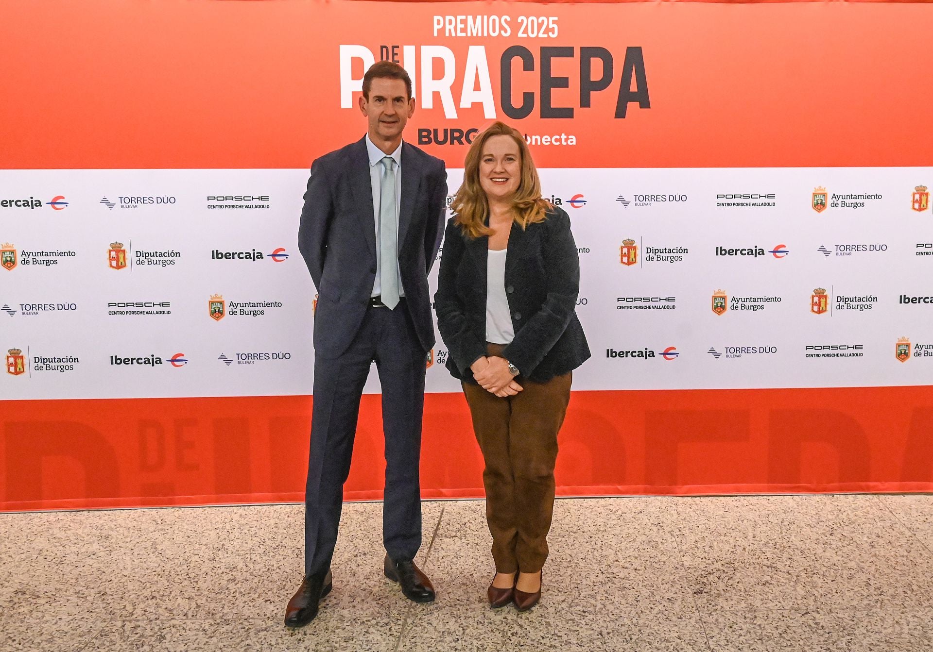 Goyo Ezama, Director General de El Norte de Castilla y Cristina Ayala, alcaldesa de Burgos.