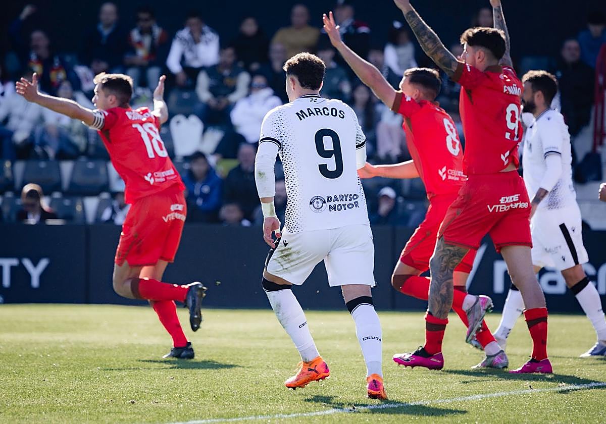 La derrota del Burgos CF en Ceuta, en imágenes