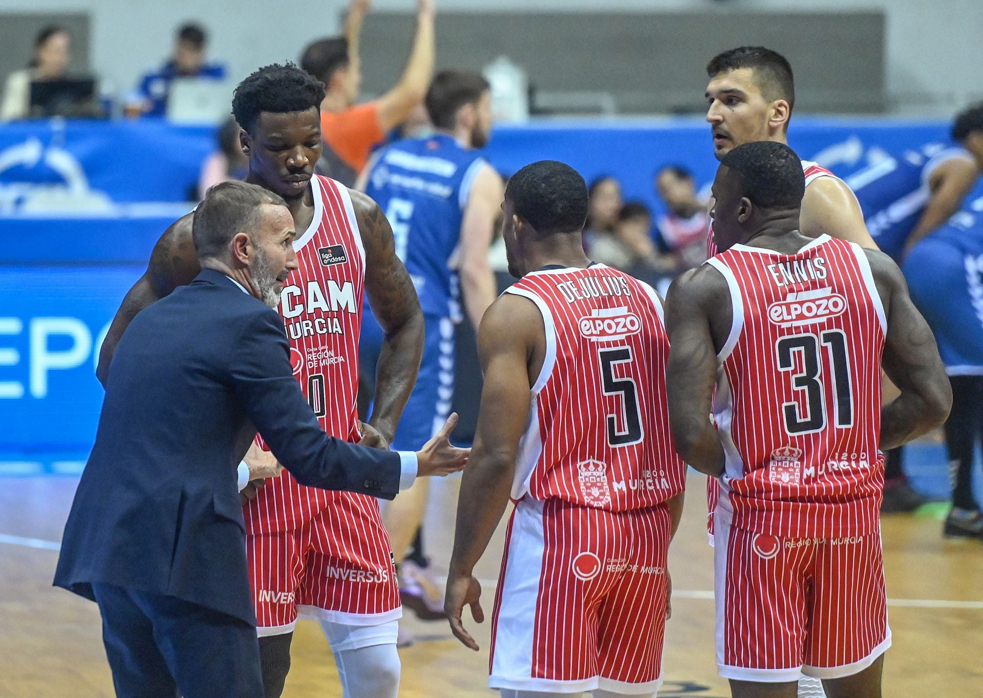 La derrota del San Pablo Burgos, en imágenes