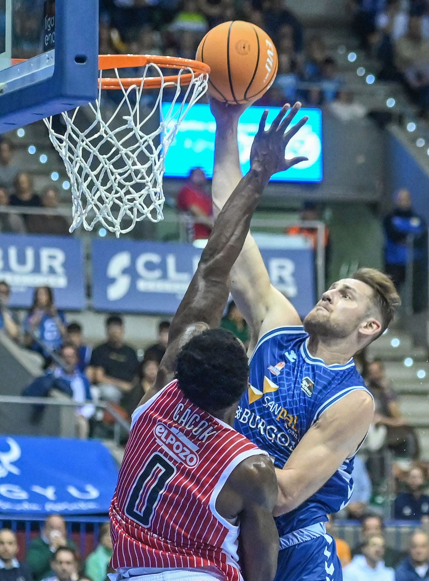 La derrota del San Pablo Burgos, en imágenes