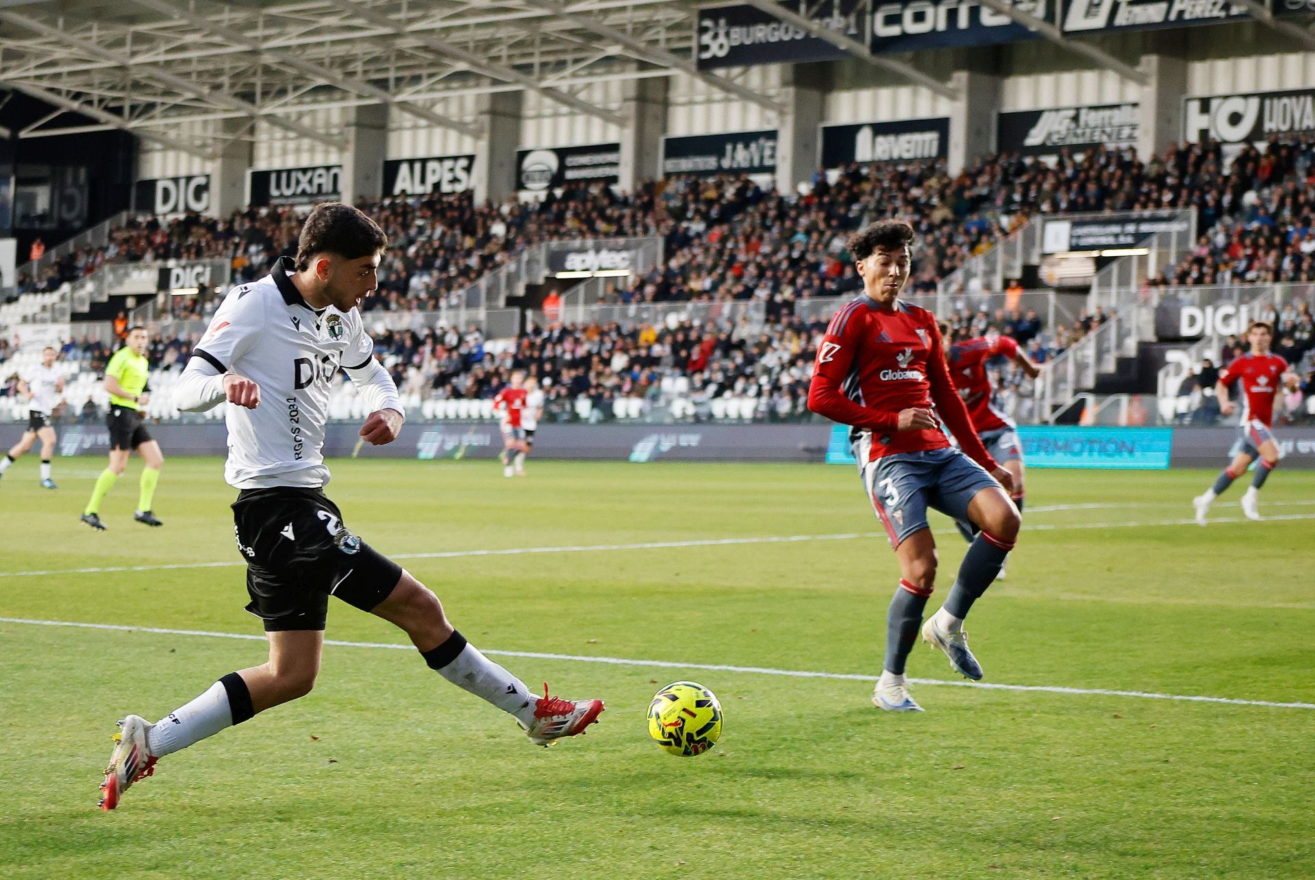 La derrota del Burgos CF contra el Albacete, en imágenes