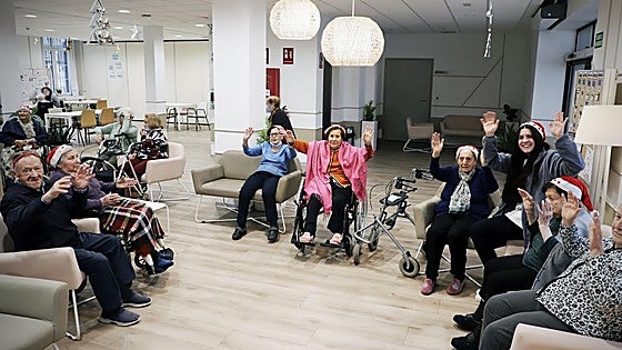 Otras navidades en Burgos: así se vive en una residencia de ancianos, cuando cuidar también es celebrar