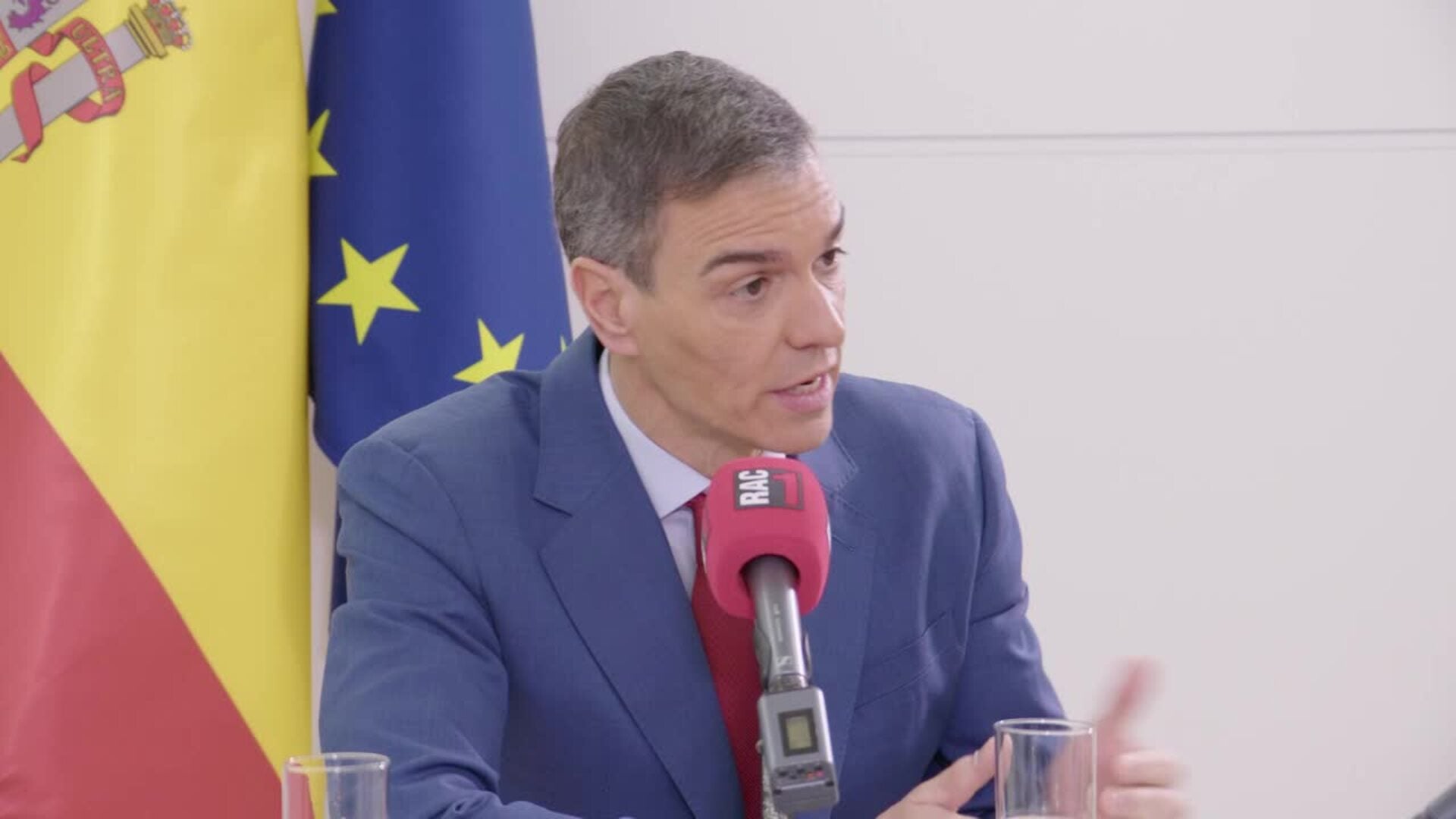 Sánchez anuncia un real decreto para "flexibilizar" las finanzas de los ayuntamientos