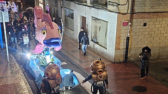 El Carnaval se impuso al mal tiempo en Miranda