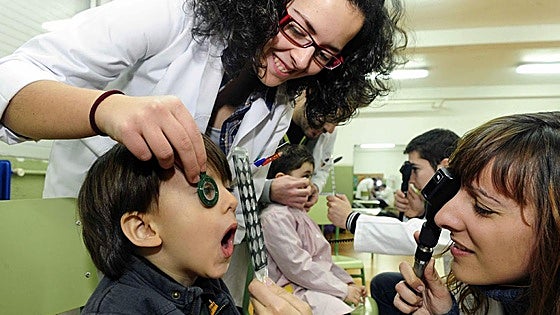 La «epidemia de miopía» en menores se estudiará en Burgos