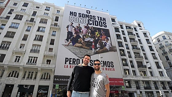 Los creadores de Burgos que están detrás de la pancarta viral de Piqué y Arbeloa