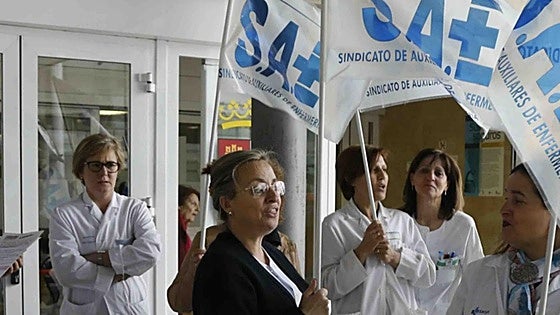 Los técnicos en cuidados auxiliares de enfermería de Burgos estallan por su «precariedad laboral»