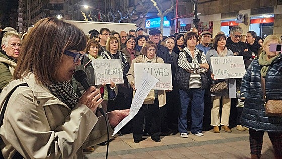«Ni una menos»: Miranda alza la voz contra el triple feminicidio