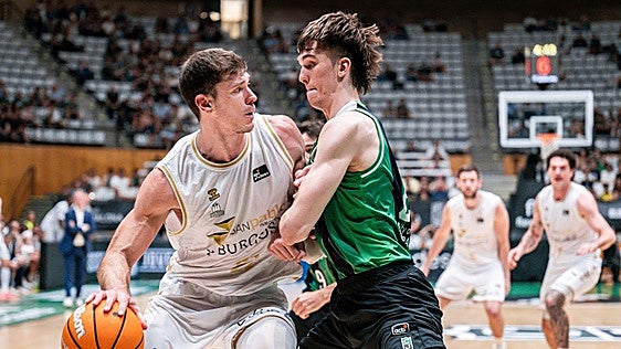 El San Pablo Burgos cae en Badalona en su derrota más dulce