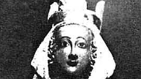 La extraña Virgen de la sonrisa de la Mona Lisa que guarda un pueblo de Burgos