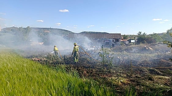 Controlado un incendio a las afueras de Burgos