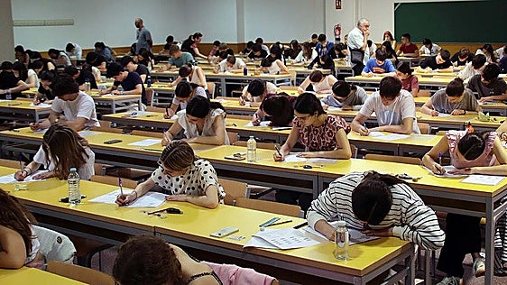 Consulta las notas de corte de las universidades públicas de Castilla y León de 2025