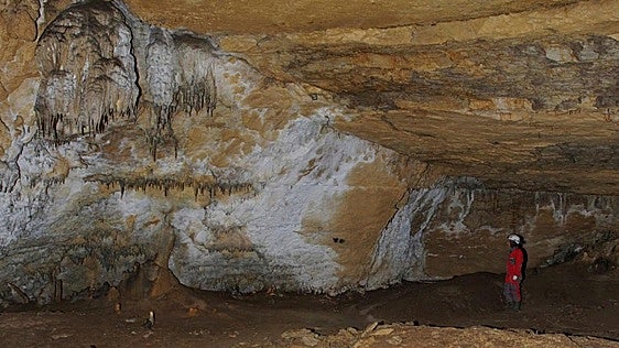 El santuario oculto de Ojo Guareña en Burgos que la ciencia ha descifrado 13.500 años después