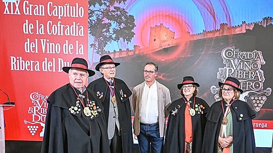 La Cofradía del Vino de la Ribera del Duero celebra su XIX Gran Capítulo en Gumiel de Izán