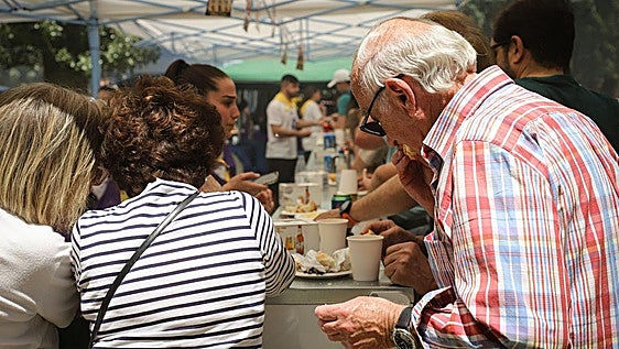 El sentimiento del Curpillos desborda La Quinta de Burgos en una jira multitudinaria