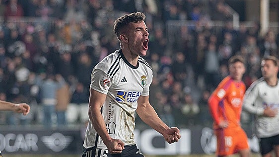 Curro Sánchez repasa sus 150 partidos con el Burgos CF: «Esta estapa se resume en felicidad»